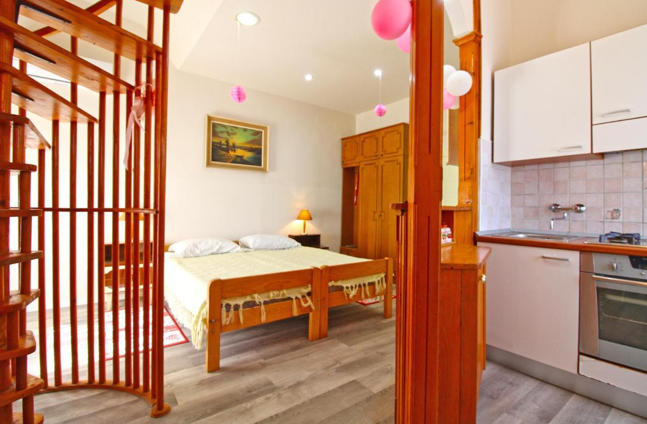 Apartment Diego 2160 プーラ エクステリア 写真